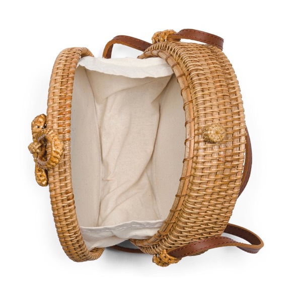 Woven Round Bag - Picture 2 of 3